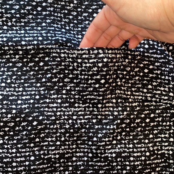 100% Polyester Blouse - Picture 3 of 3